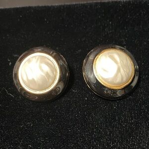 Vintage black and faux pearl clip on earrings